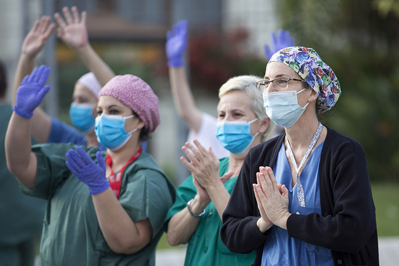 Los sanitarios de Málaga, reconocidos con el máximo galardón de la Asociación de la Prensa por su labor durante la pandemia