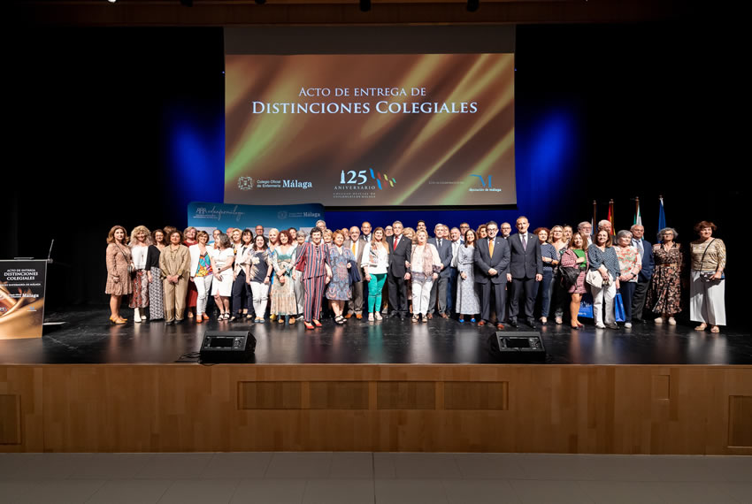 Homenaje del Colegio de Enfermería a los colegiados que cumplen 25 y 50 años en la Corporación.