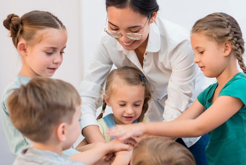 Confiar en la enfermera escolar para un futuro saludable es salud educativa