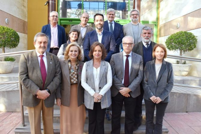 Reunión de la Comisión Ejecutiva del Consejo Andaluz de Colegios Veterinarios con la Consejera de Salud