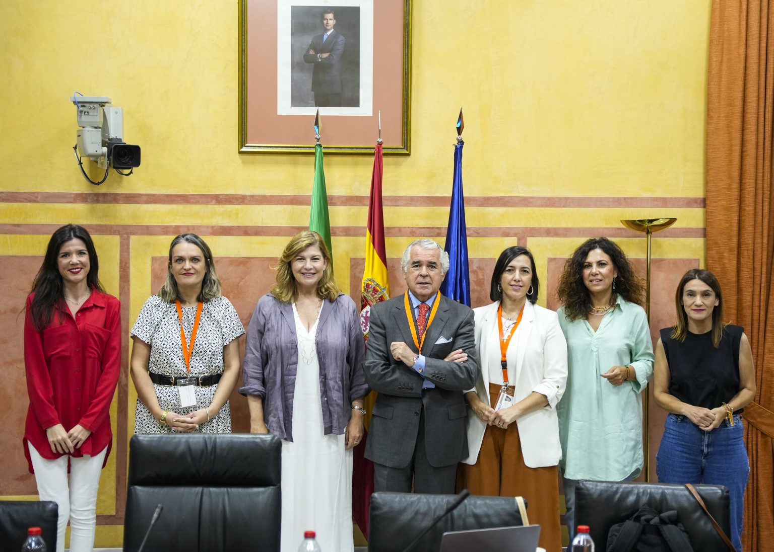 Los médicos llevan ante el Parlamento Andaluz las preocupaciones sobre los efectos en la salud de los niños debido al uso excesivo de pantallas