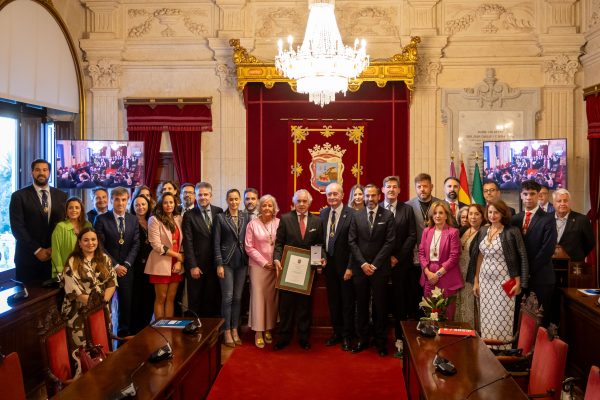 La Medalla de la Ciudad y galardón como Hijo Predilecto para El Colegio de Médicos de Málaga