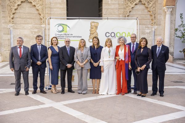 El COOOA reconoce la labor y trayectoria de profesionales y entidades implicados en la promoción de la Óptica, la Optometría y la salud visual en los III Premios Daza de Valdés
