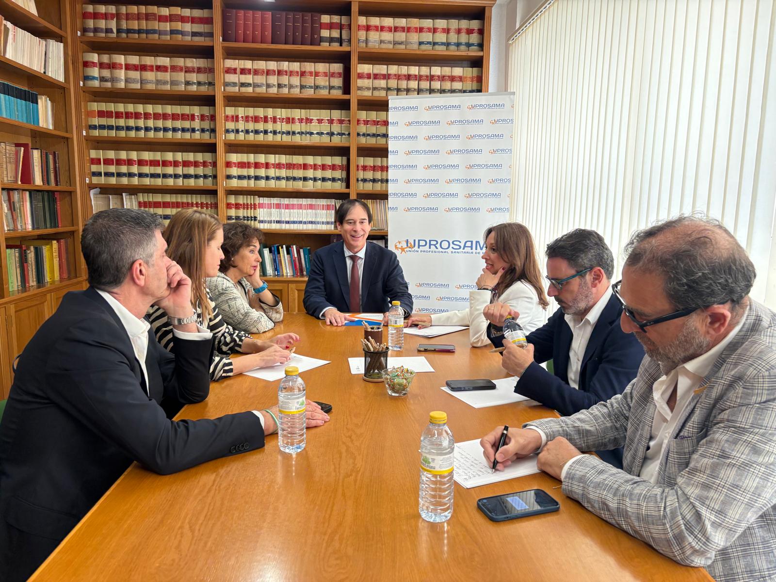 UPROSAMA traslada al PP de Málaga las prioridades de las profesiones sanitarias y reivindica una visión integral de la salud